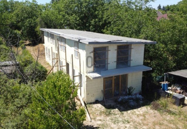 Eladó családi ház, Diósdon 217 M Ft, 10 szobás