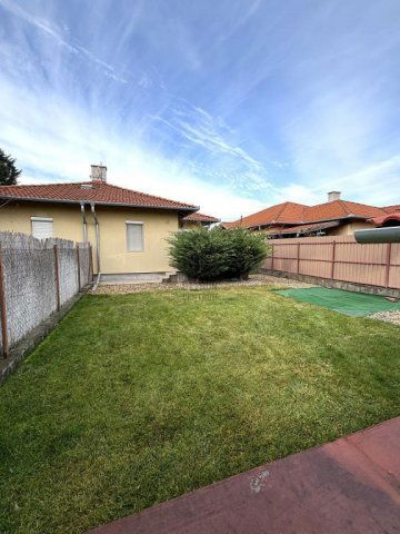 Eladó ikerház, Dunaharasztin 149.9 M Ft, 4 szobás