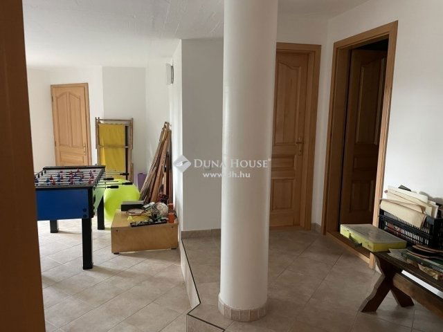 Eladó családi ház, Gödöllőn 169 M Ft, 7 szobás