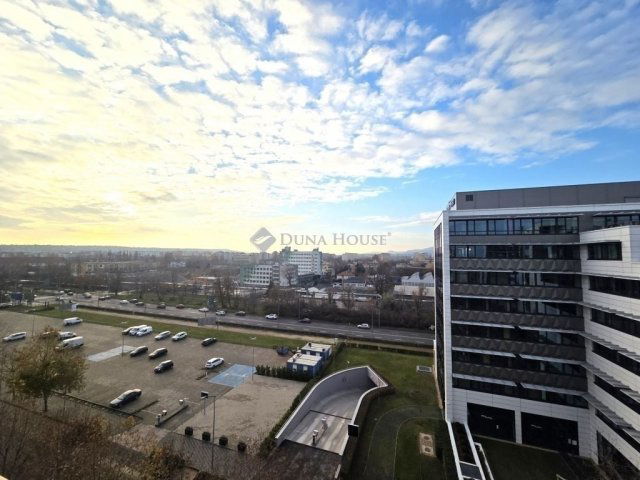 Eladó téglalakás, Budapesten, XI. kerületben 81.9 M Ft, 2 szobás