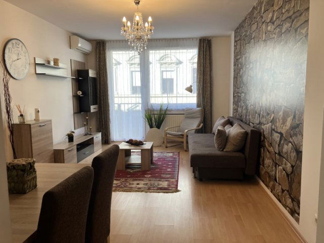 Eladó téglalakás, Budapesten, VII. kerületben, Garay utcában