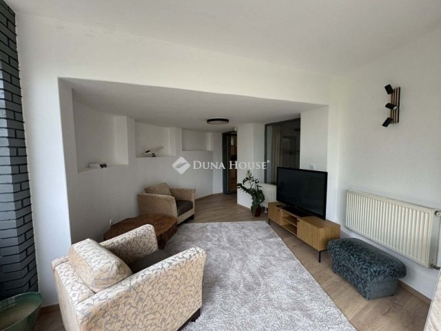 Eladó téglalakás, Pécsett 69.9 M Ft, 2 szobás