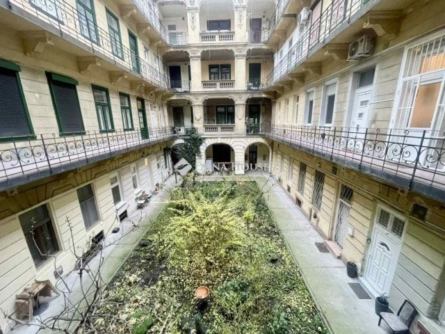 Eladó téglalakás, Budapesten, VII. kerületben 89.9 M Ft