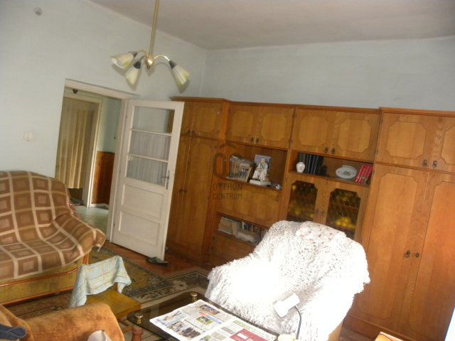 Eladó családi ház, Majson 34.9 M Ft, 3 szobás