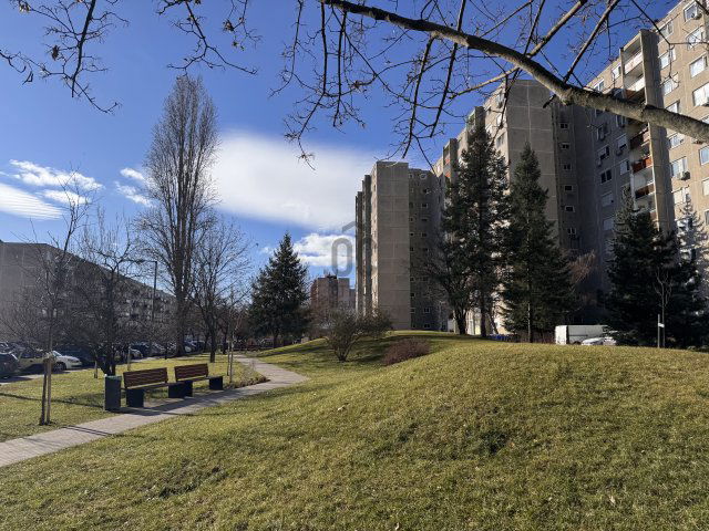 Eladó panellakás, Dunakeszin 62.99 M Ft, 4 szobás