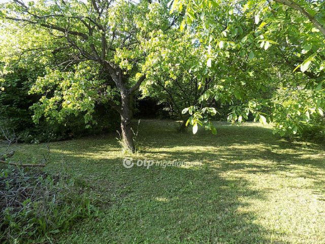 Eladó telek, Budapesten, III. kerületben 14.9 M Ft