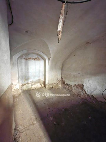 Eladó üzlethelyiség, Budapesten, VIII. kerületben 27.9 M Ft