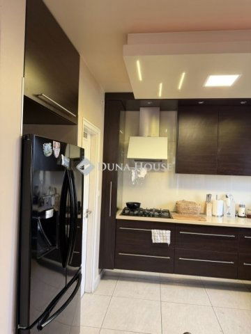 Eladó ikerház, Budapesten, XVIII. kerületben 130 M Ft, 4 szobás