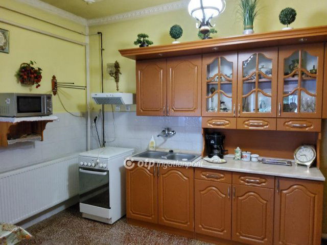 Eladó családi ház, Hatvanban 85 M Ft, 4 szobás