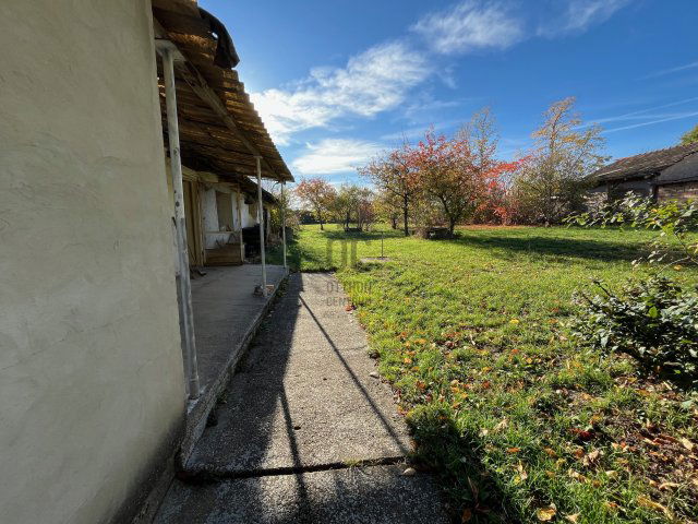 Eladó családi ház, Mezőszilason 10 M Ft, 3 szobás