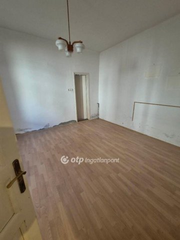 Eladó családi ház, Mezőlakon 24.9 M Ft, 2 szobás