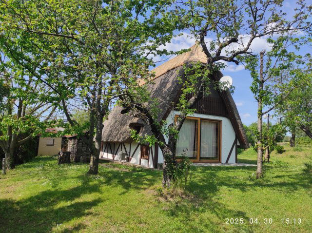 Eladó nyaraló, Lovasberényben 134.7 M Ft, 4 szobás