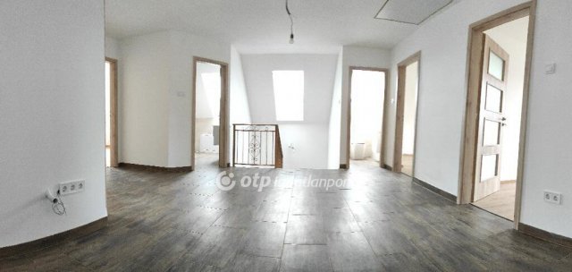 Eladó családi ház, Aranyosgadányban 98 M Ft, 6 szobás