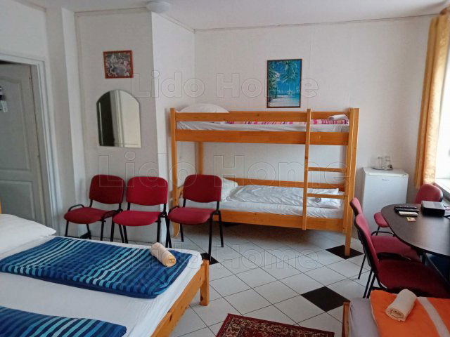 Eladó hotel, Fonyódon 400 M Ft, 12 szobás / költözzbe.hu