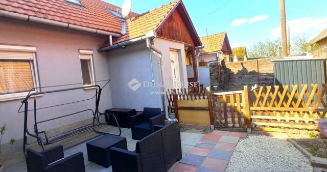 Eladó téglalakás, Nagykőrösön 49.9 M Ft, 4 szobás