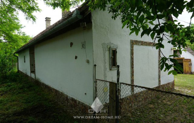 Eladó családi ház, Kecskeméten 25.5 M Ft, 3 szobás