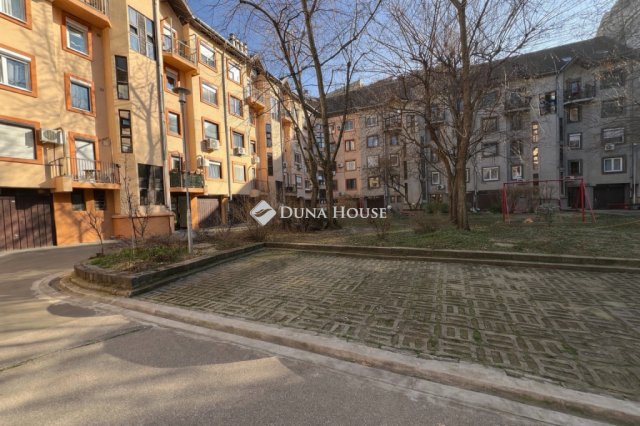 Eladó téglalakás, Budapesten, VIII. kerületben 52.9 M Ft