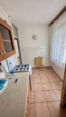 Kiadó panellakás, albérlet, Székesfehérvárott, Budai úton