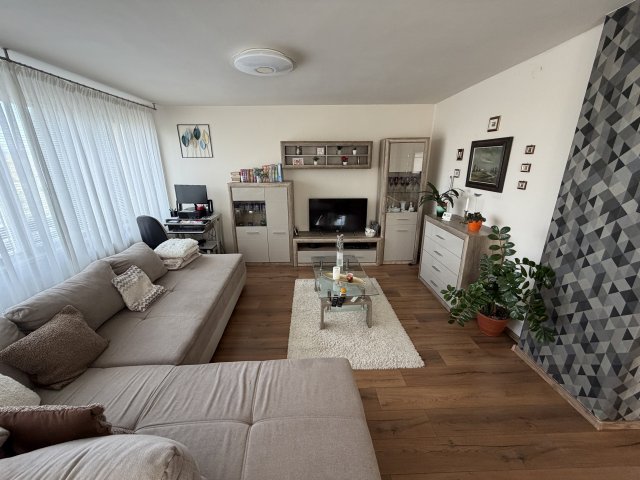Eladó családi ház, Veszprémben 115 M Ft, 4 szobás