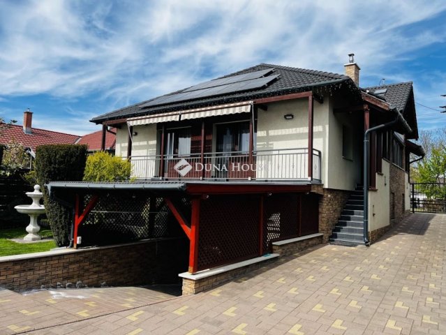 Eladó családi ház, Tápiószecsőn 118.5 M Ft, 3 szobás