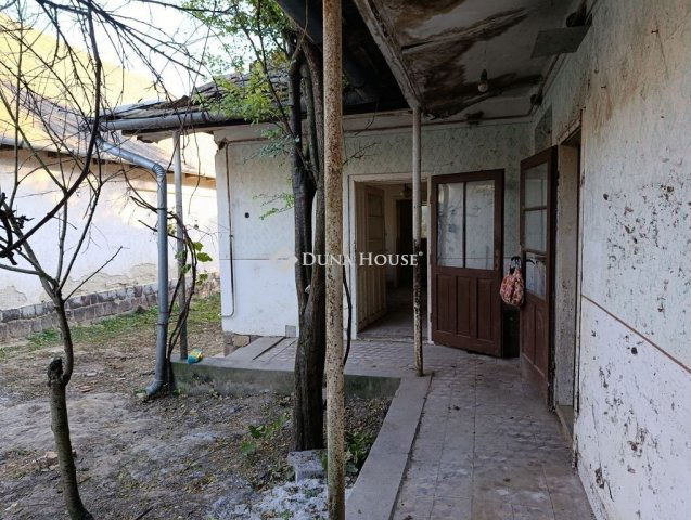 Eladó családi ház, Valkón 21.9 M Ft, 4 szobás