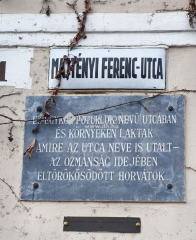 Eladó családi ház, Pécsett 46.9 M Ft, 3 szobás