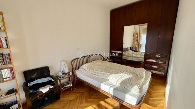 Eladó téglalakás, Budapesten, VII. kerületben 219.9 M Ft