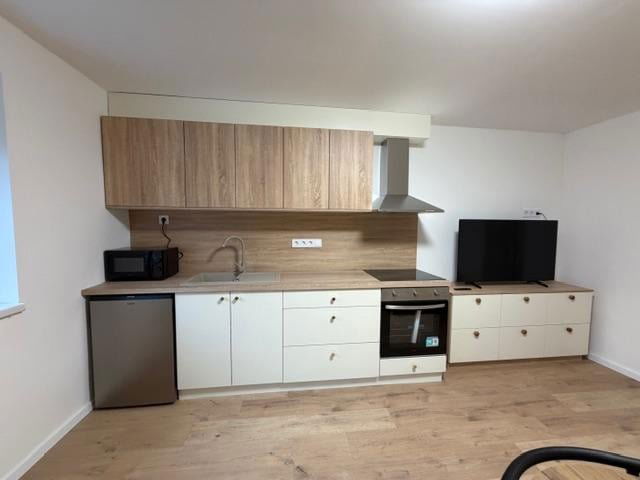 Kiadó téglalakás, albérlet, Tatán 230 E Ft / hó, 1 szobás