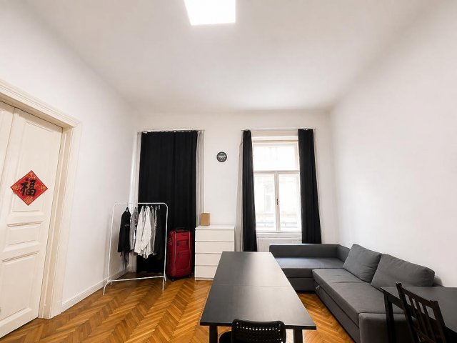 Eladó téglalakás, Budapesten, VII. kerületben, Rákóczi úton