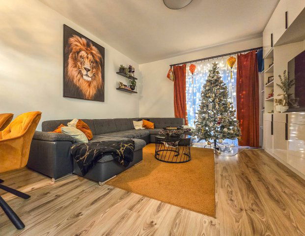 Eladó téglalakás, Sopronban 75.5 M Ft, 2 szobás