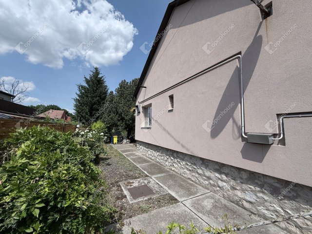 Eladó családi ház, Miskolcon 63.9 M Ft, 3 szobás