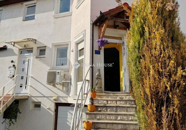 Eladó sorház, Siófokon 70 M Ft, 2 szobás / költözzbe.hu