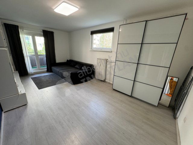Eladó panellakás, Budapesten, III. kerületben 45.99 M Ft