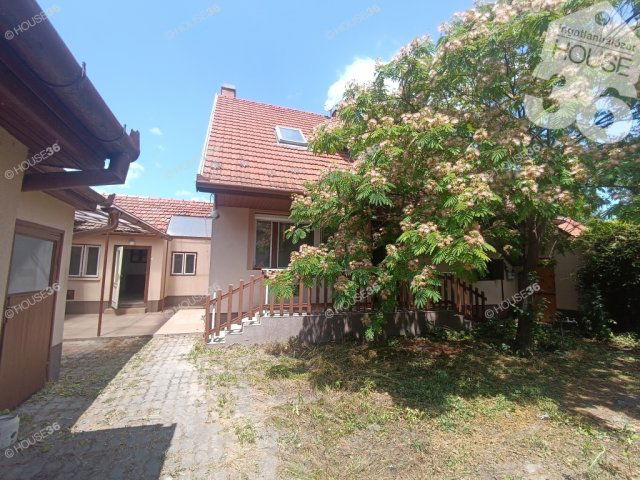 Eladó családi ház, Kiskunfélegyházán 65 M Ft, 4 szobás
