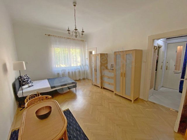 Kiadó téglalakás, albérlet, I. kerületben, Lovas úton