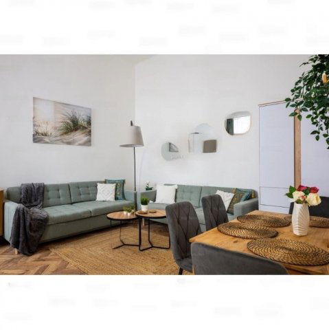 Kiadó téglalakás, albérlet, VII. kerületben, Akácfa utcában