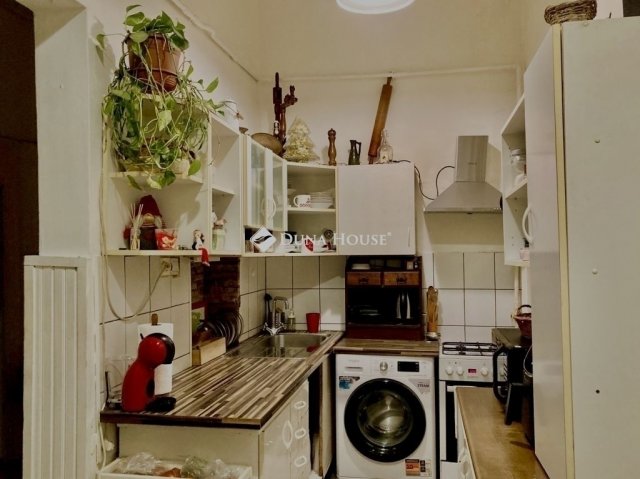 Eladó téglalakás, Budapesten, VII. kerületben 104.9 M Ft