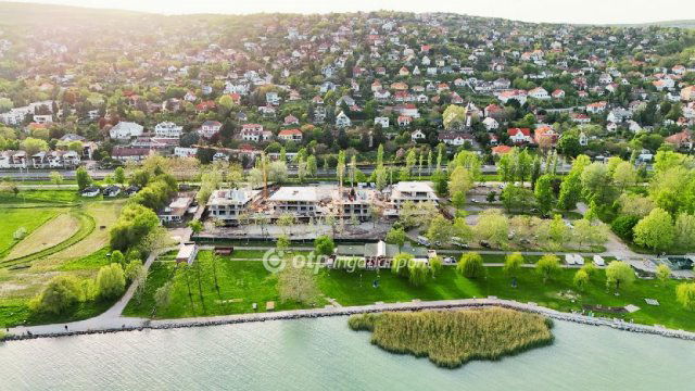 Eladó téglalakás, Balatonalmádiban 136.322 M Ft, 3 szobás