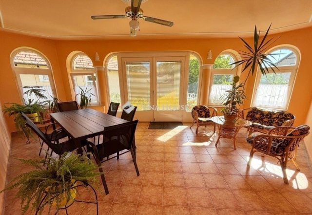 Eladó családi ház, Szombathelyen 148 M Ft, 5+1 szobás