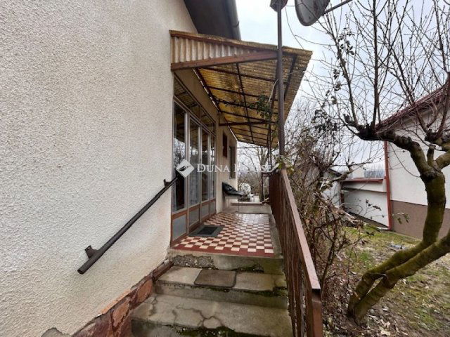 Eladó családi ház, Bakon 39.99 M Ft, 4 szobás