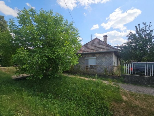 Eladó családi ház, Lábodon 9.5 M Ft, 1 szobás