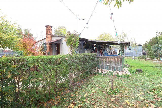 Eladó családi ház, Szigethalmon 37.9 M Ft, 2 szobás