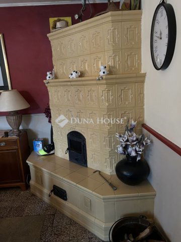 Eladó családi ház, Almáskeresztúron 59.7 M Ft, 3 szobás