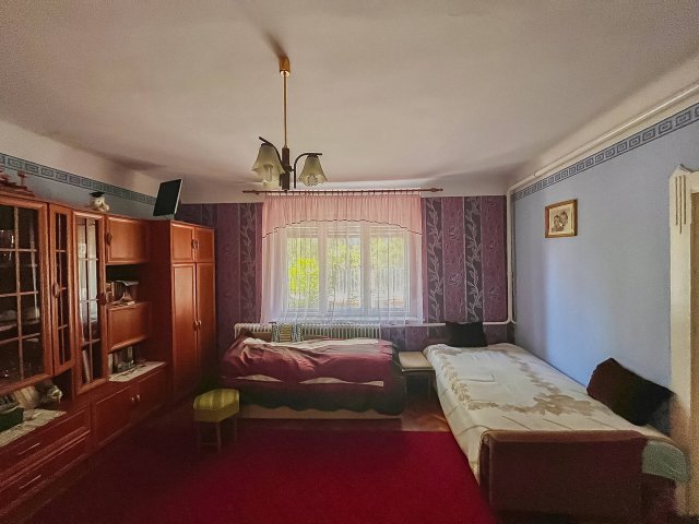 Eladó családi ház, Baján 41 M Ft, 4+2 szobás