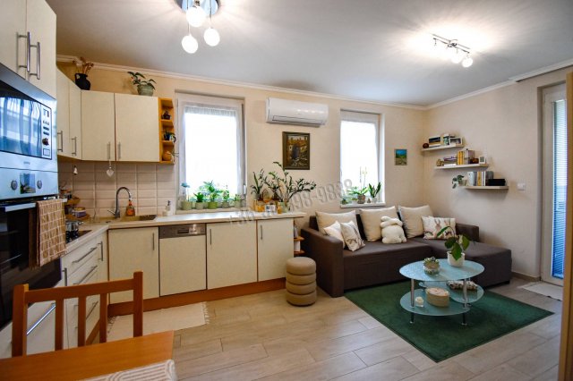 Eladó téglalakás, Mosonmagyaróváron 58.5 M Ft, 1 szobás