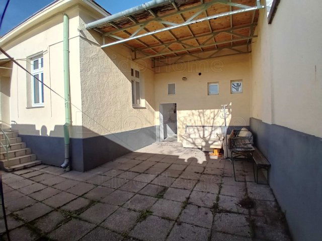 Eladó hotel, Győrött 71 M Ft, 10 szobás / költözzbe.hu