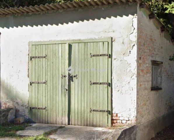 Eladó garázs, Nyergesújfaluban 3.5 M Ft / költözzbe.hu