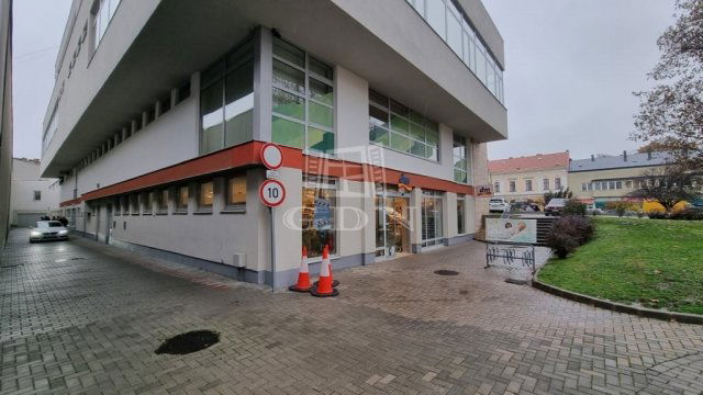 Kiadó üzlethelyiség, Székesfehérvárott 2749 E Ft / hó