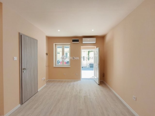 Eladó téglalakás, Budapesten, III. kerületben 41 M Ft, 1 szobás