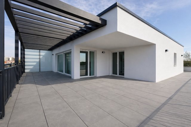 Eladó téglalakás, Székesfehérvárott 169 M Ft, 5 szobás